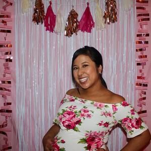 Meet your Posher, Dana